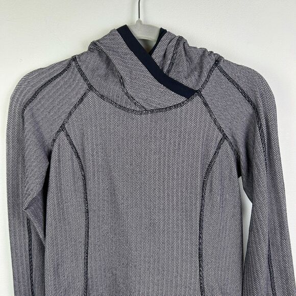 LULULEMON Think Fast Pullover Hoodie Black Gray Herringbone Long Sleeve Top sz 4 - Picture 4 of 12